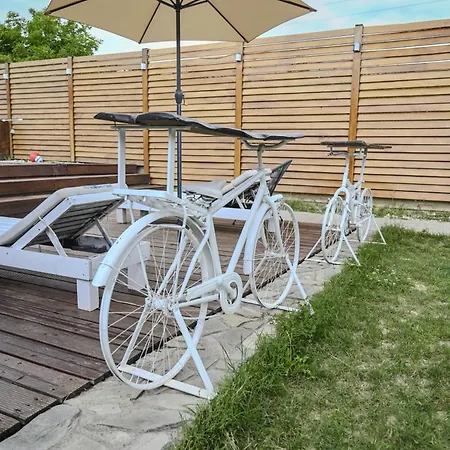 Pool Garden-oaza Villa Skopje