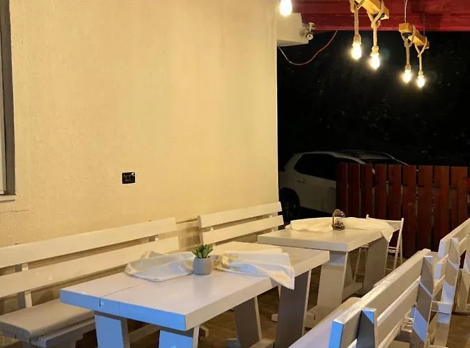 Pool Garden-oaza Skopje