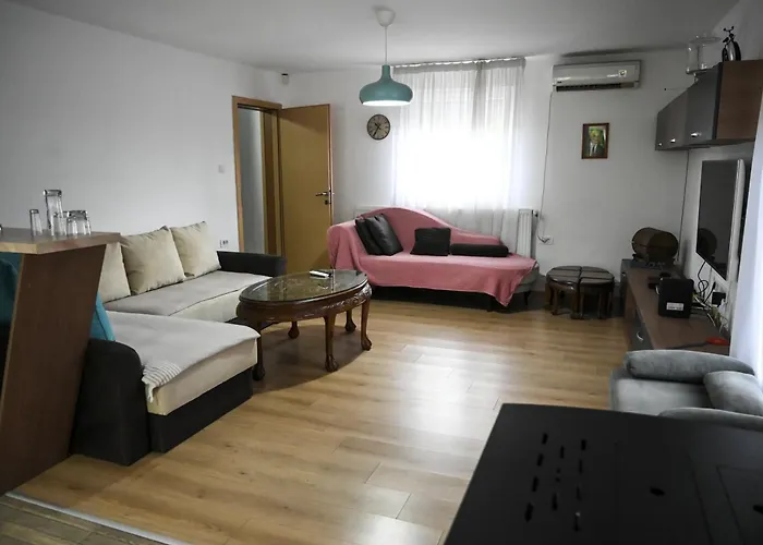 Pool Garden-oaza Villa Skopje